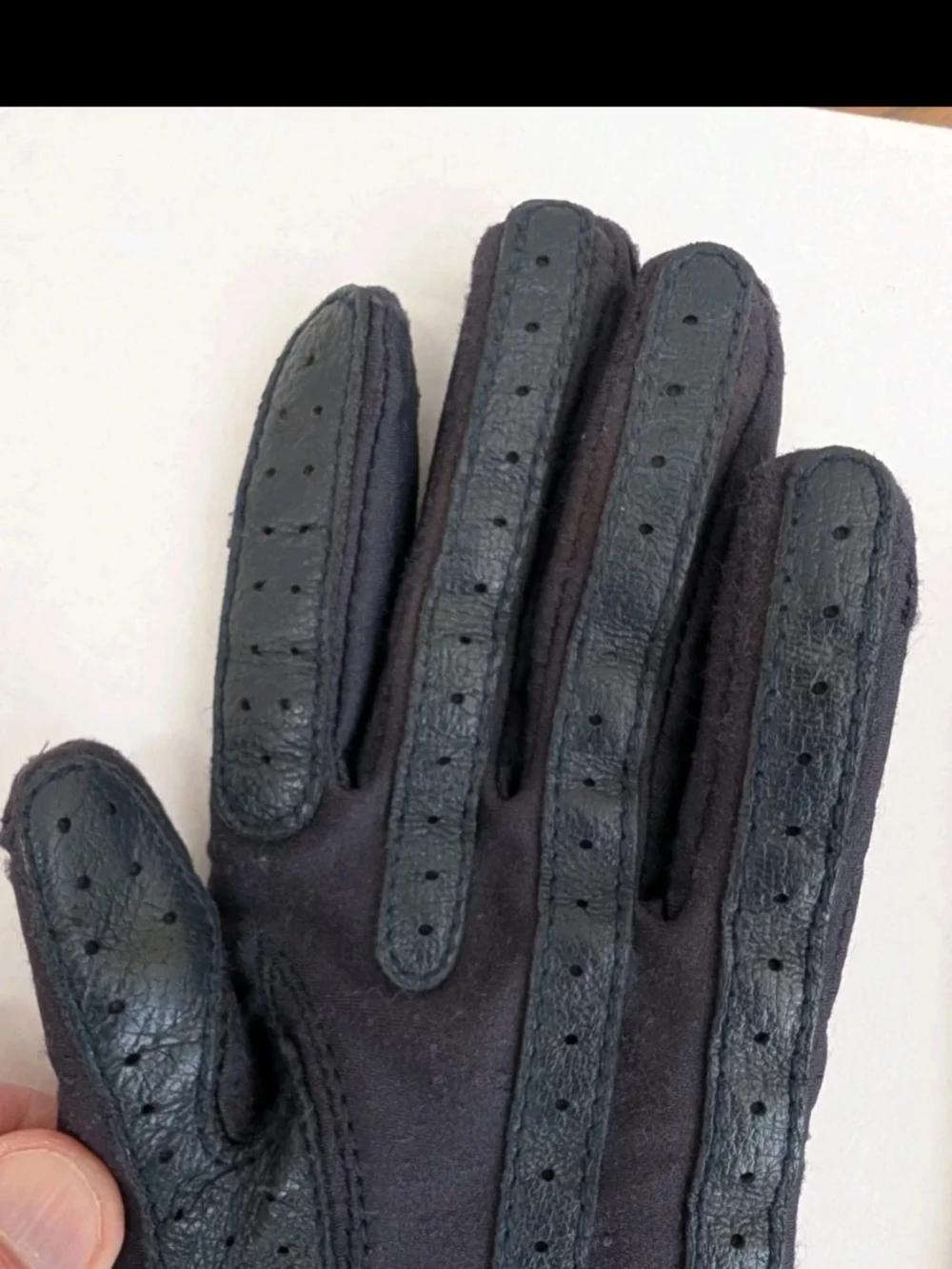 Vintage Isotoner by Aris Women’s Navy Blue Warm-Ups Gloves Fleece Lined One Size